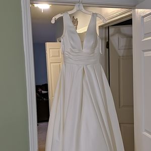 Davids Bridal wedding dress